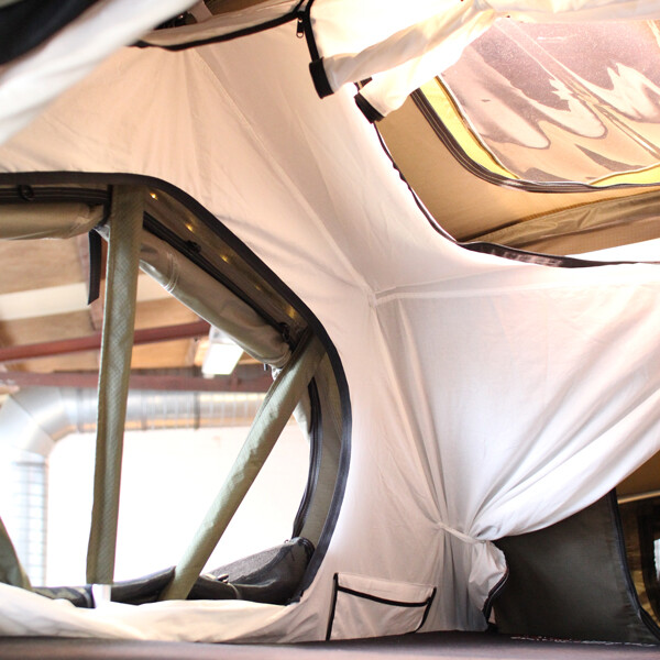 Interior de Tente de Techo Adventure 140